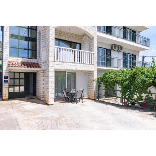 Apartments Eva