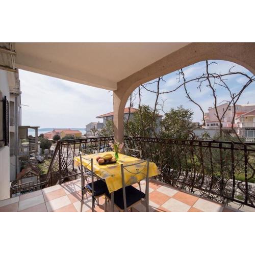 Apartments Fidelis - One Bedroom Apartment with Terrace and Garden View 3