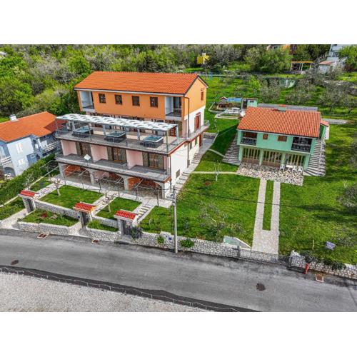 Apartments Francoise
