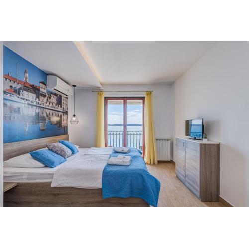 Apartments G