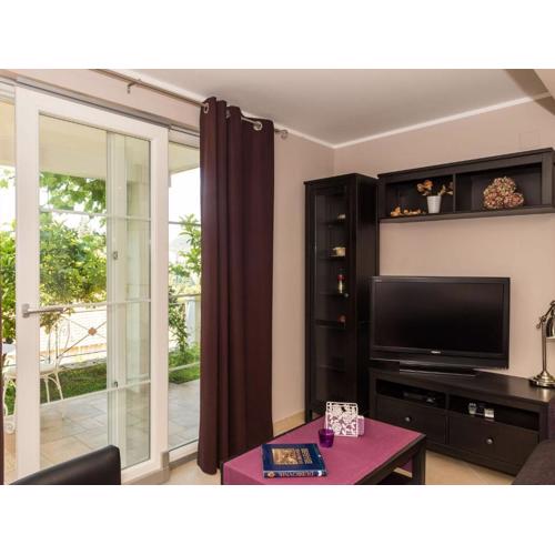 Apartments Gaura - Comfort One-Bedroom Apartment with Terrace