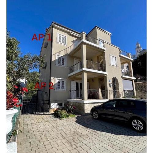 Apartments Girl