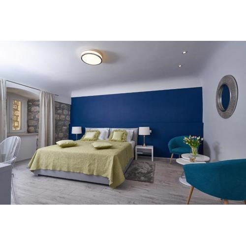 Apartments Giron