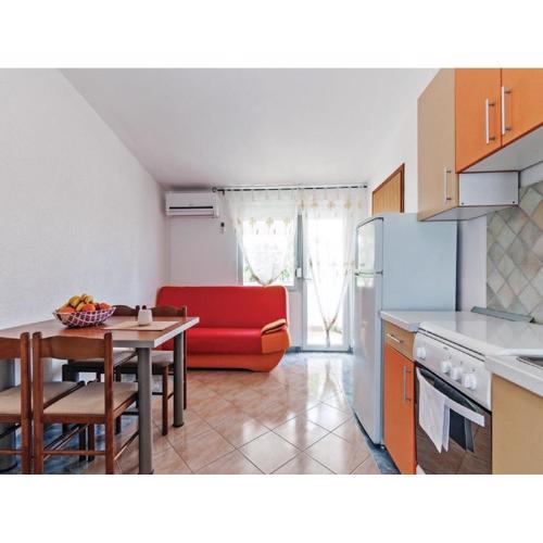 Apartments Hak - One Bedroom Apartment with Terrace and Sea view