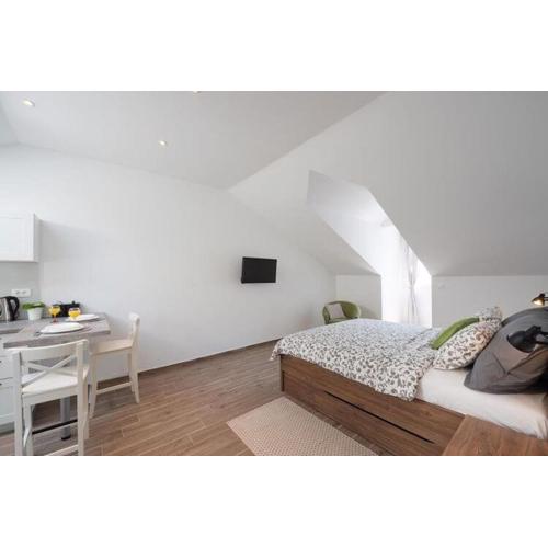 Apartments Horizon - Deluxe Studio with Balcony and Sea View