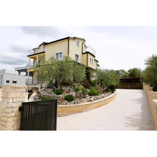 Apartments house Tomic for max 22 persons Maj Poreč