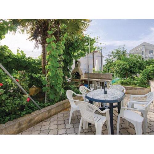 Apartments iovo - Standard Two Bedroom Apartment A4