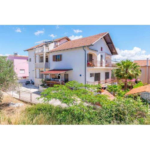 Apartments IvaT
