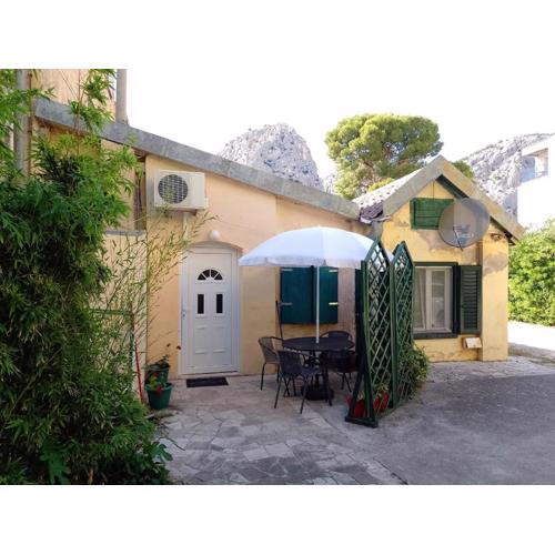 Apartments JUGO i BURA