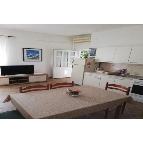 Apartments Juras - Two Bedroom Apartment with Terrace and sea view Antonio