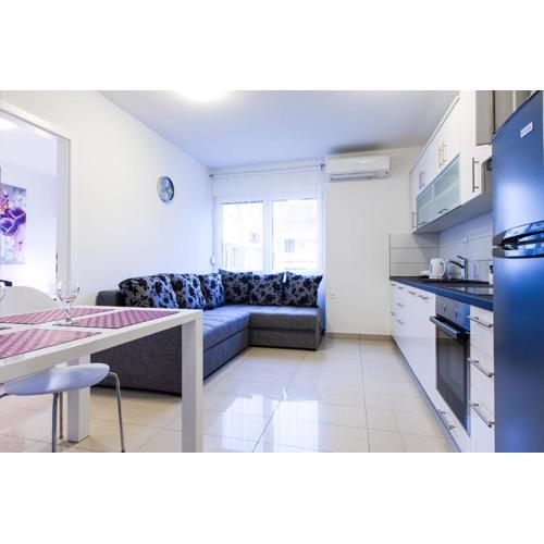 Apartments Kalelarga