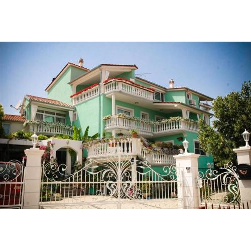 Apartments Katarine Zrinske
