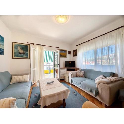 Apartments Kaza