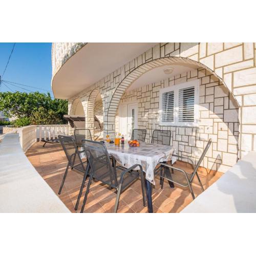 Apartments Loncar