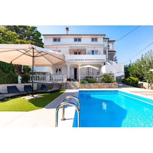 Apartments Lores