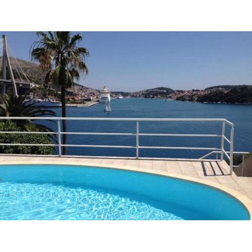 Apartments Lozica - Studio Apartment with Terrace and Sea View