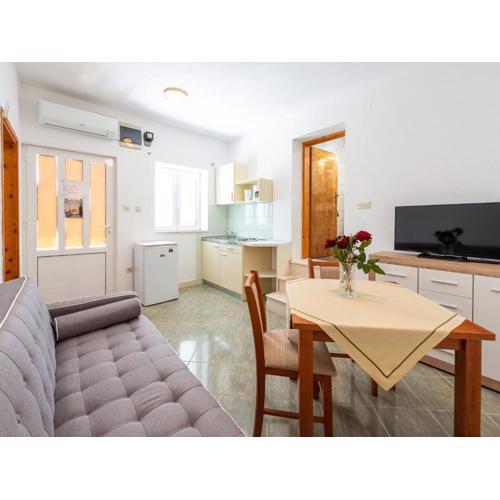 Apartments Lucija - One Bedroom Apartment with Terrace