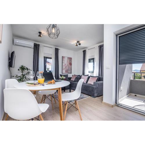 Apartments Maella