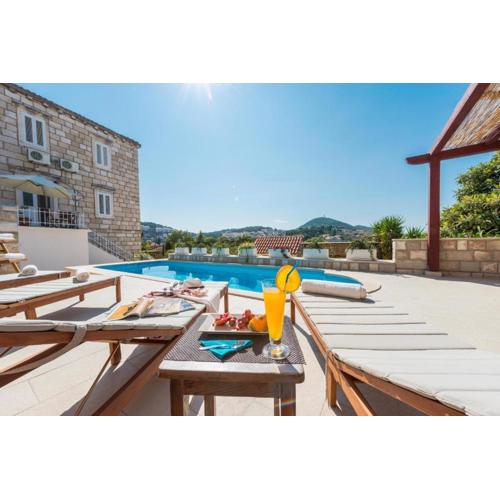 Apartments Miljas