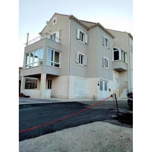 Apartments Mira
