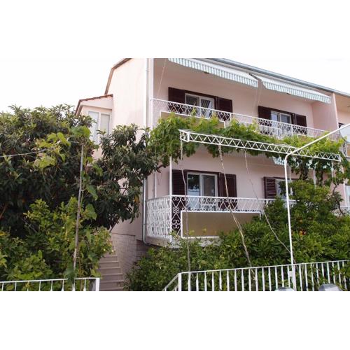 Apartments Mira