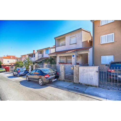Apartments Mladen 1588