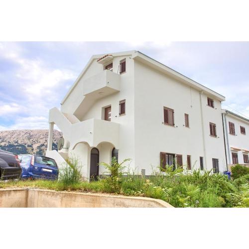 Apartments Nana - Baska