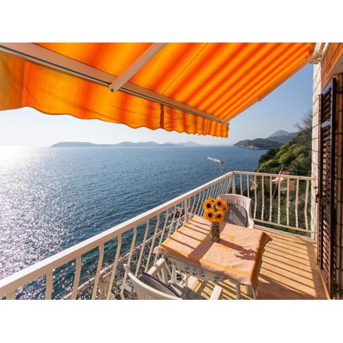 Apartments Neve - Two-Bedroom Apartment with Balcony and Sea View