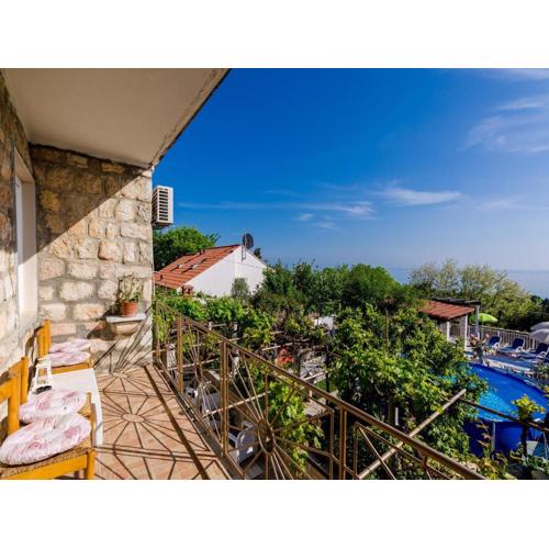 Apartments Nicol - Two-Bedroom Apartment with Balcony and Sea View