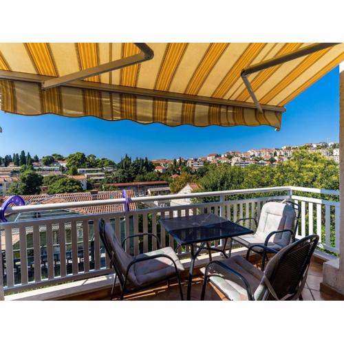 Apartments Princ Hrvoje- One-Bedroom Apartment with Balcony- 1