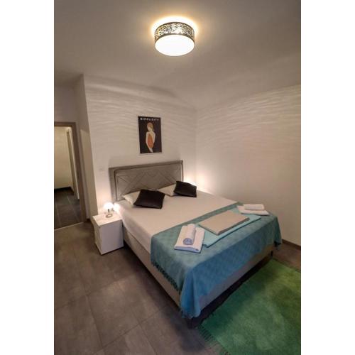 Apartments Rocky Vir