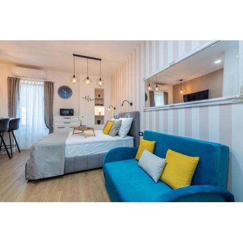 Apartments & rooms SIX