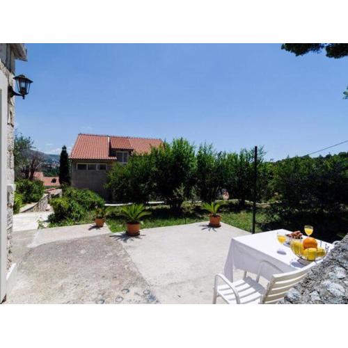 Apartments & Rooms Tapera- Comfort One-Bedroom Apartment with Terrace and Garden View