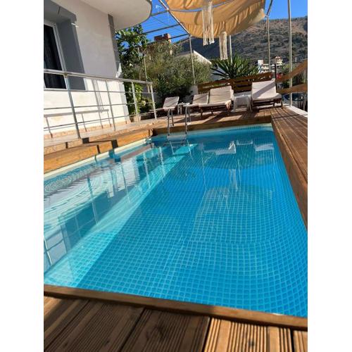Apartments Sadiku with sea view