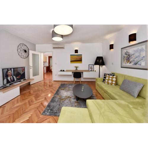 Apartments Sanja in one of favourite part of Poreč beach area