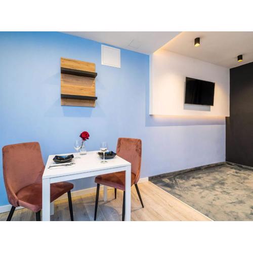 Apartments Tayra - Modern studio apartment with balcony BR2