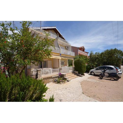 Apartments Tiho