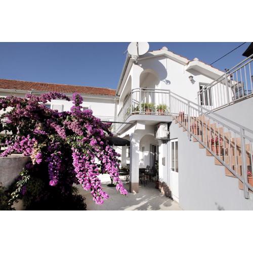 Apartments Vaska