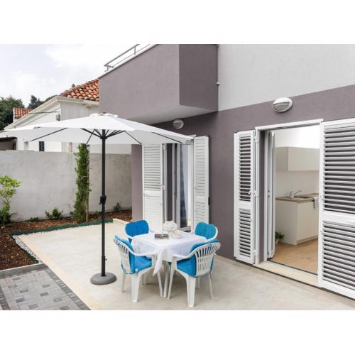 Apartments Villa Karmen - Comfort One-Bedroom Apartment with Terrace Marine