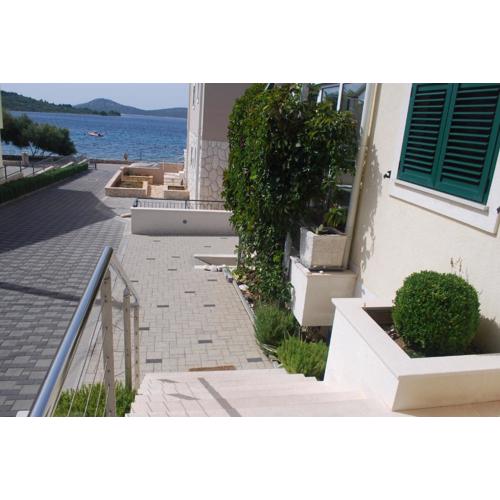 Apartments Villa Lili Lovetovo