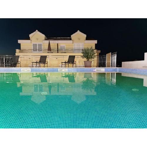 Apartments Villa Moonlight - Standard Two Bedroom Apartment with Large Terrace Jenny