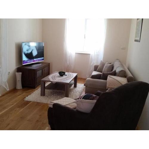Apartments Villa Rustica ST - Two-Bedroom Apartment with Balcony and Shared Pool prizemlje