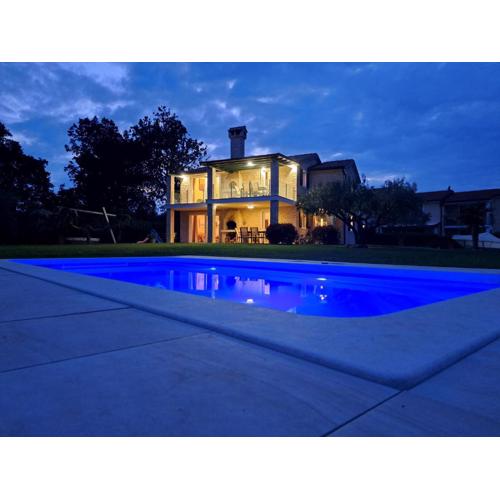 Apartments Villa Sotlar with pool