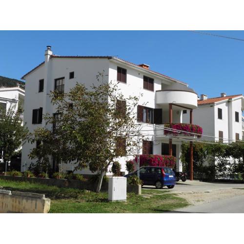 Apartments with a parking space Baska, Krk - 22661