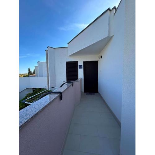 Apartments with a parking space Gajac, Pag - 22921