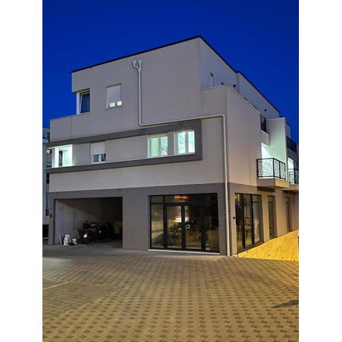 Apartments with a parking space Kastel Stafilic, Kastela - 22533