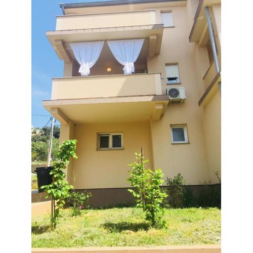 Apartments with a parking space Palit, Rab - 22466