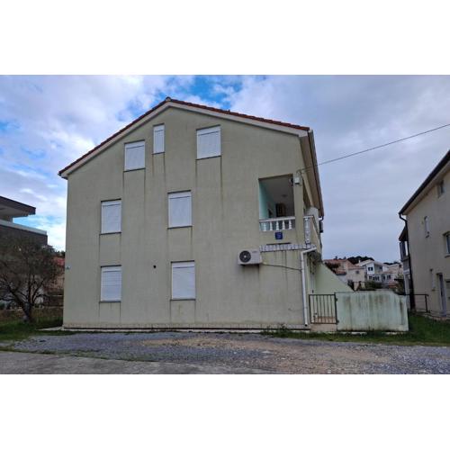 Apartments with a parking space Palit, Rab - 24465