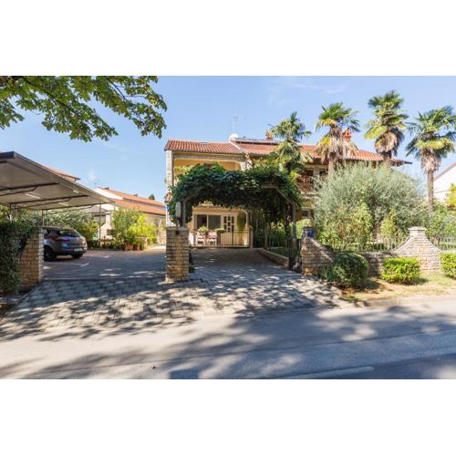 Apartments with a parking space Porec - 2216
