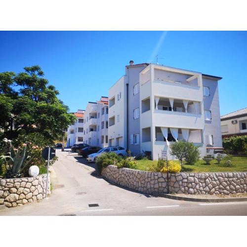 Apartments with a parking space Supetarska Draga - Gornja, Rab - 22213